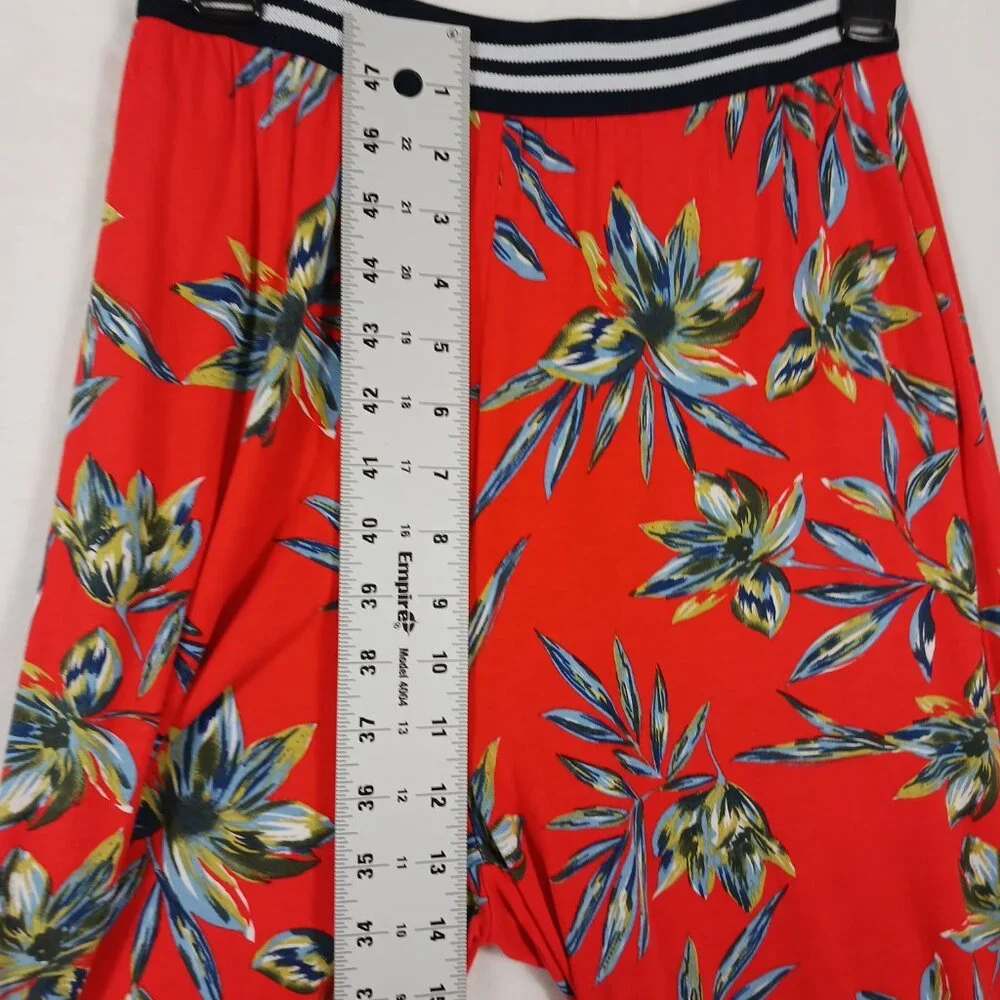 Lascana Capri's & Top Set Size 6 Red Floral Print Wide Leg Capris. Short Sleeve - Picture 8 of 16
